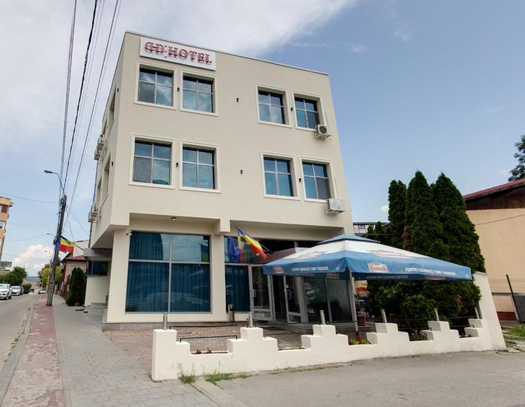 Hotel Duet Pitesti Exterior photo